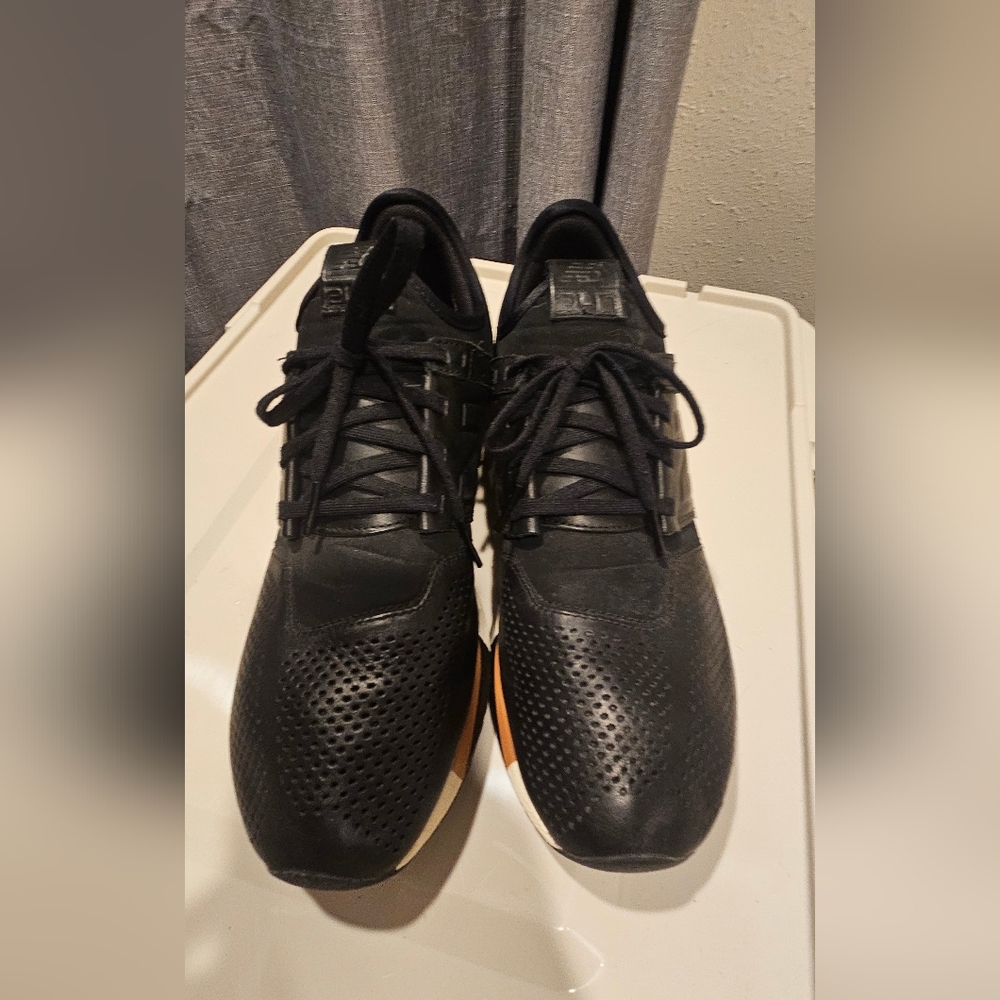 Black Men's Athletic Shoes
